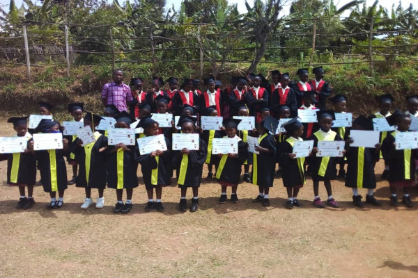 4th Graduation Ceremony of Top Class and P6 students in 2021-2022